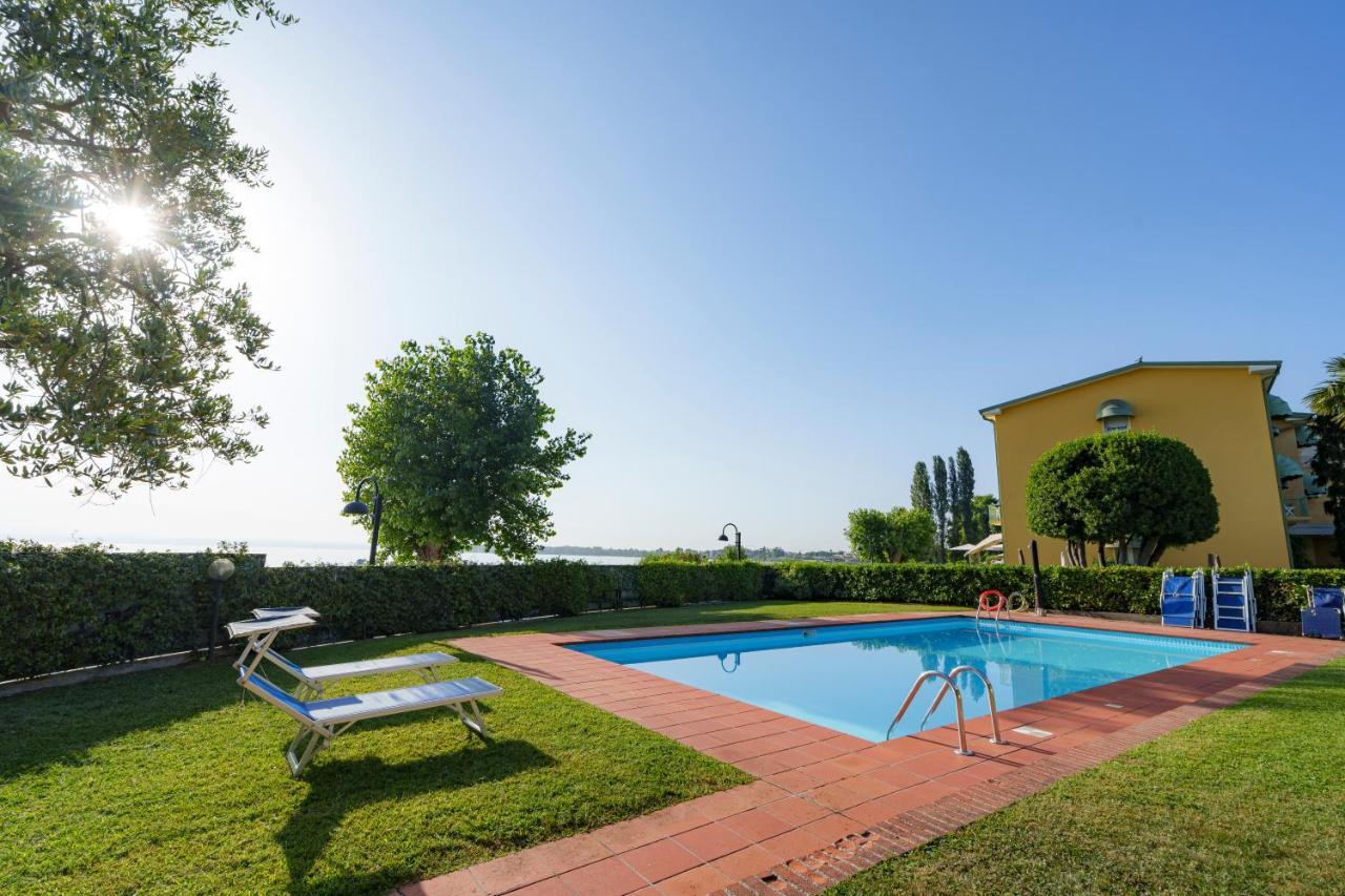 Lake Apartment Primea Sirmione Esterno foto