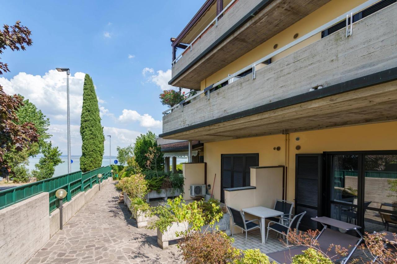 Lake Apartment Primea Sirmione Esterno foto